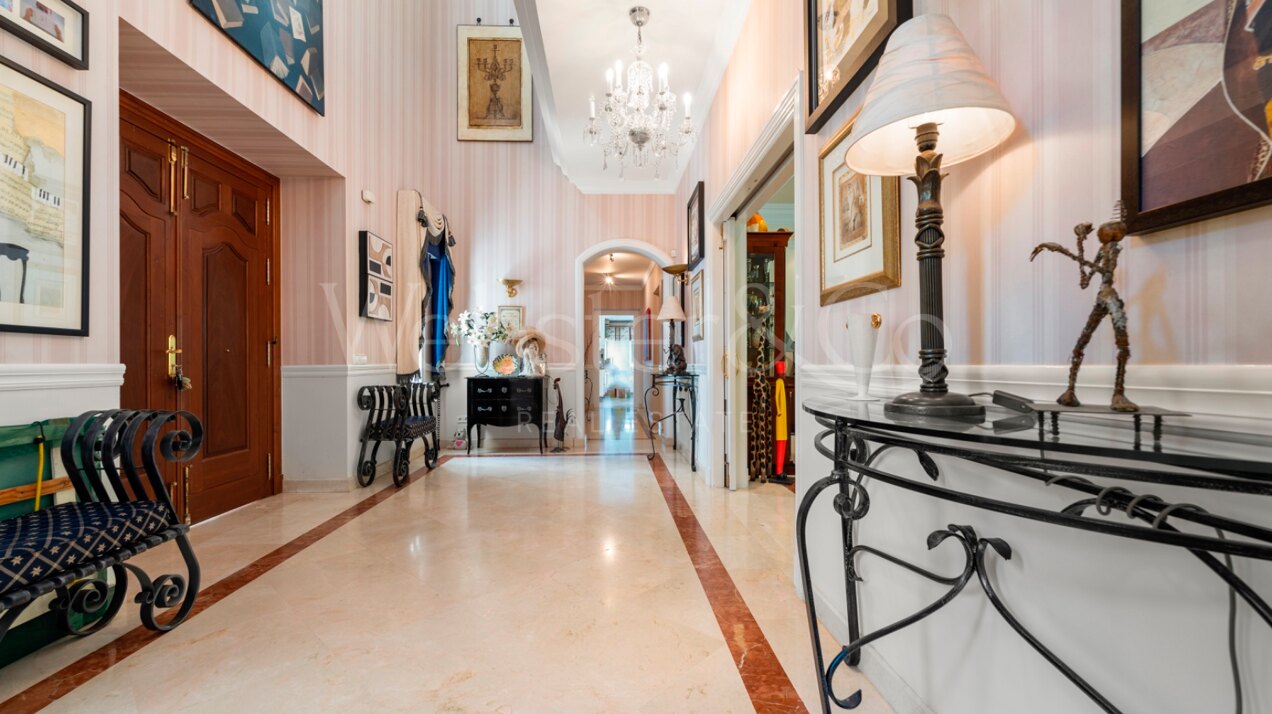 Villa Alto - Prestigious Home in El Herrojo