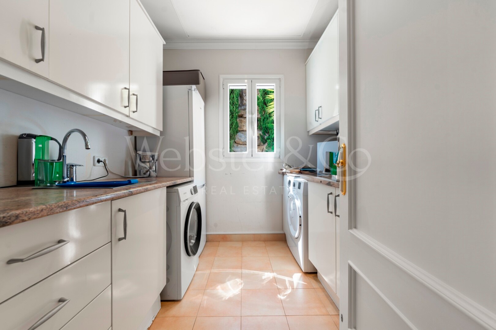 Villa Alto - Prestigious Home in El Herrojo