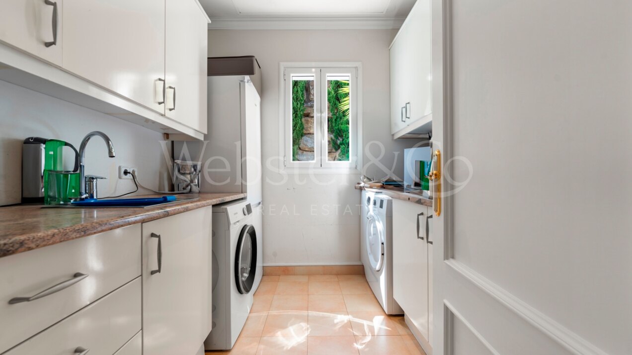 Villa Alto - Prestigious Home in El Herrojo