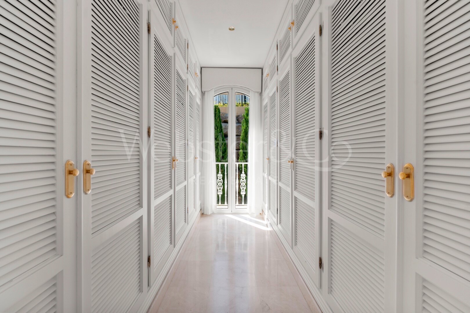 Villa Alto - Prestigious Home in El Herrojo