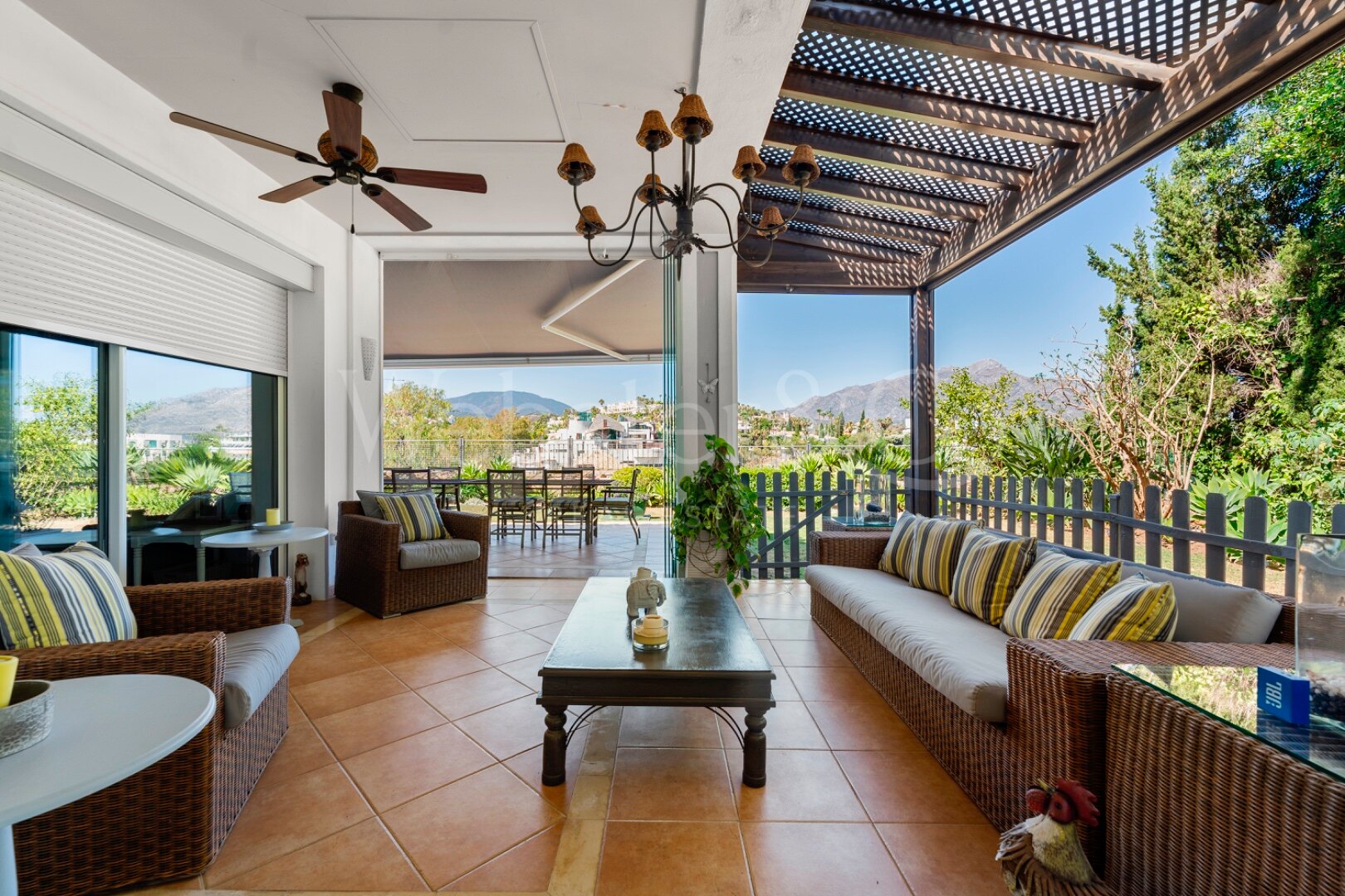 Villa Alto - Prestigious Home in El Herrojo