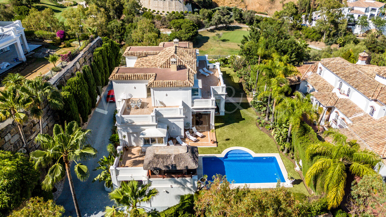 Villa Alto - Prestigious Home in El Herrojo