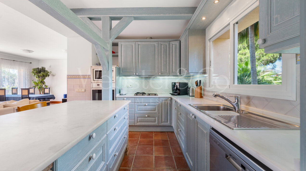 Villa Serena - Regal Luxury in Benamara