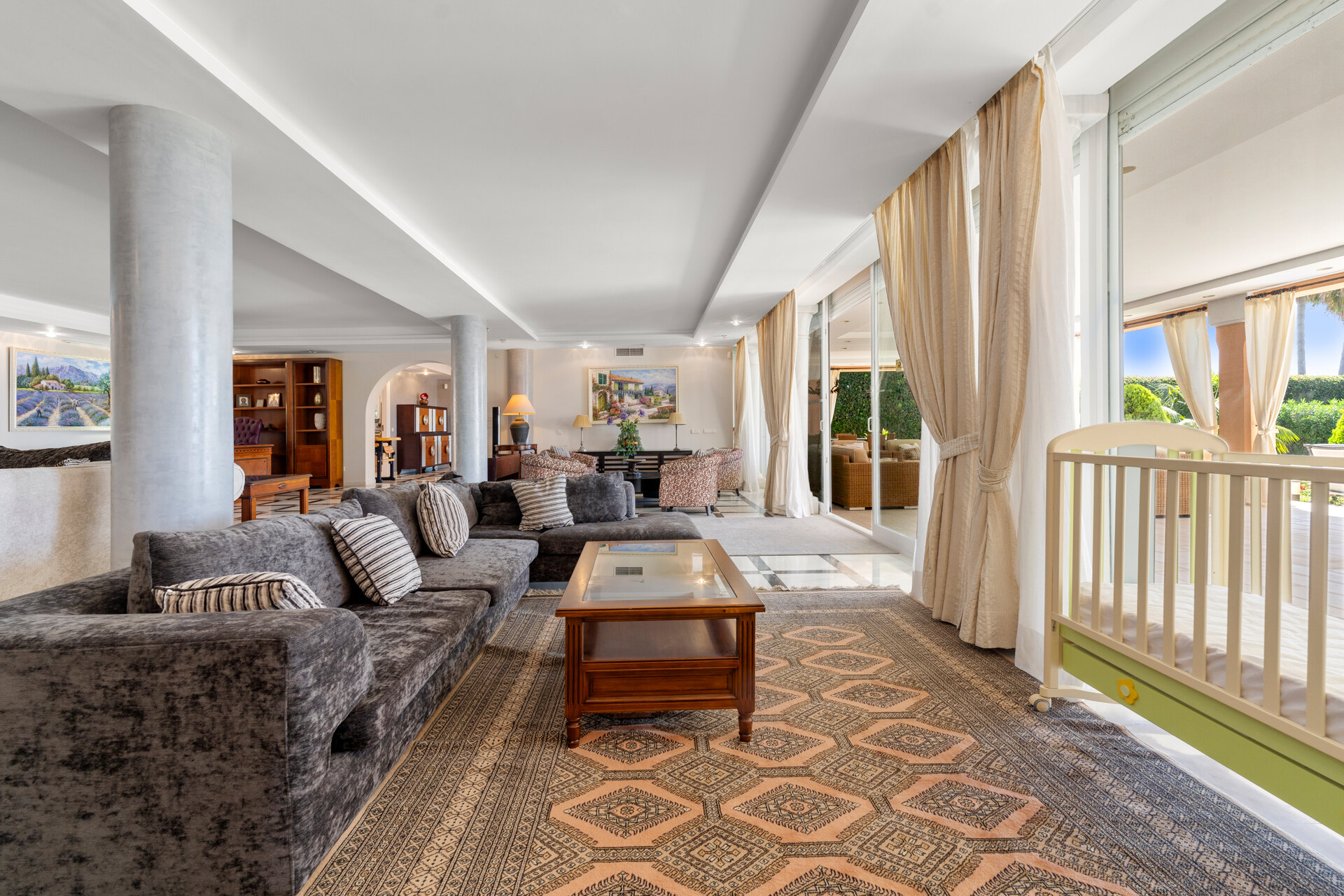 Dynamic 9 bedroom residence takes its beachfront position elegantly on the New Golden Mile