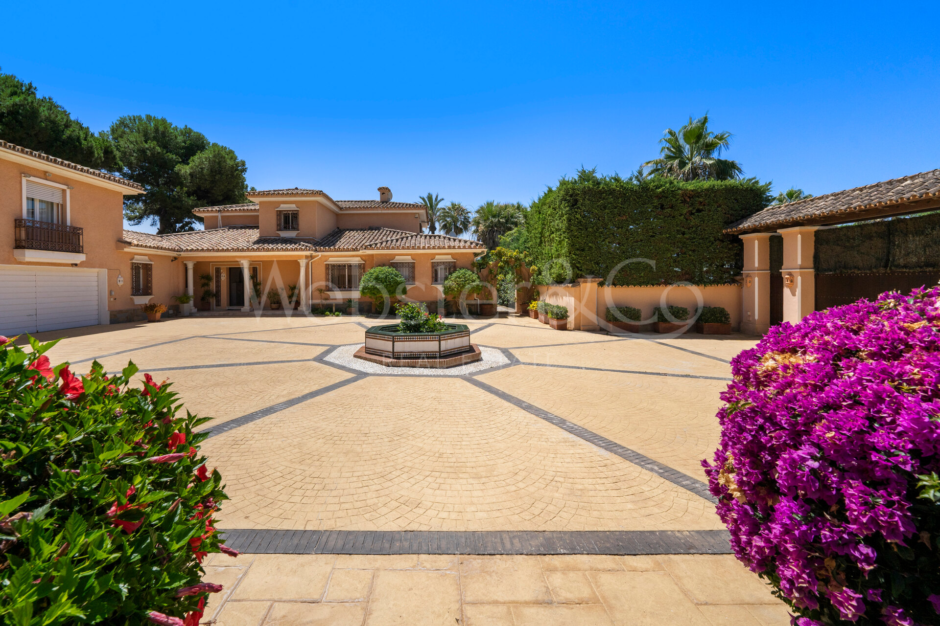Villa Serena - Regal Luxury in Benamara