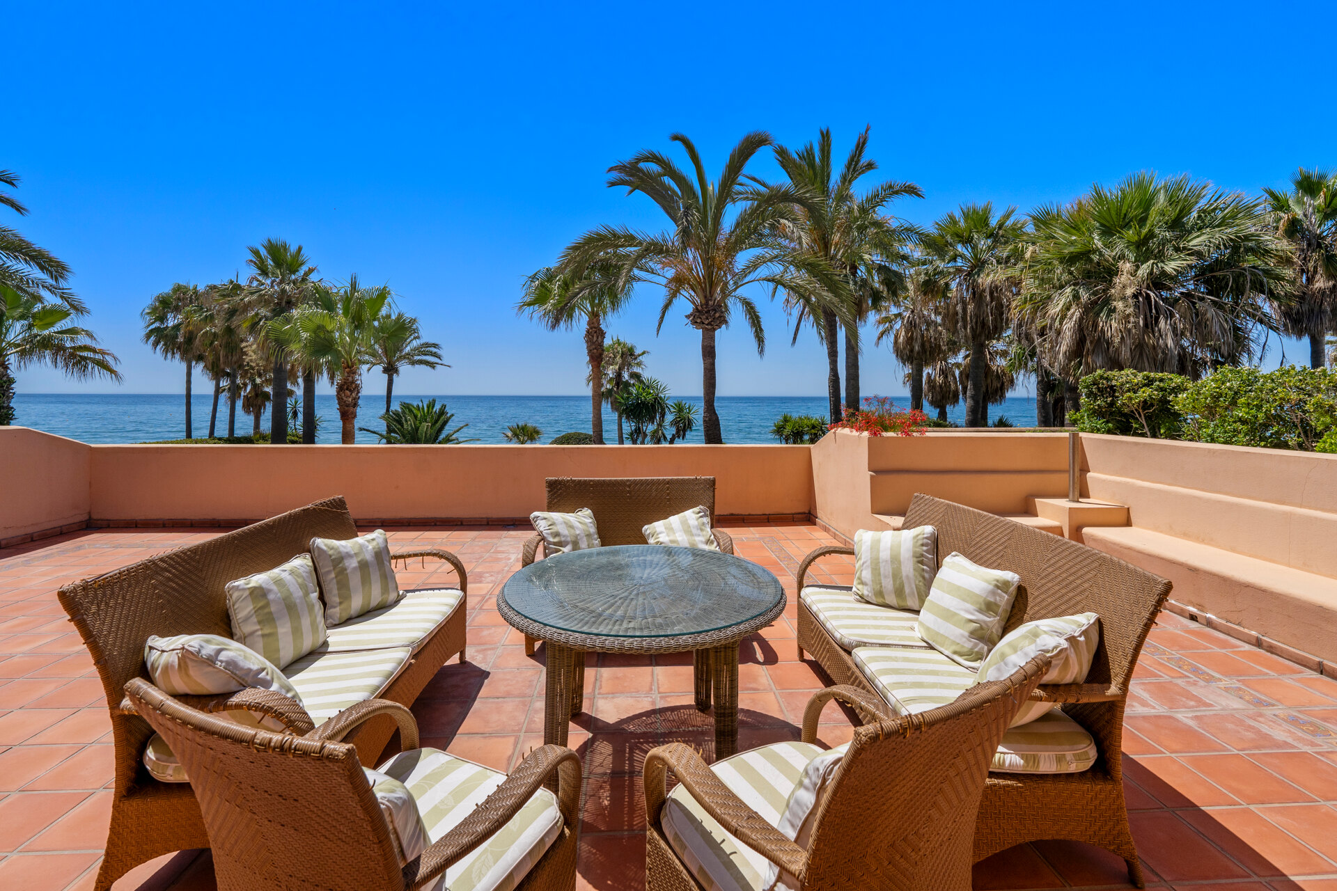Dynamic 9 bedroom residence takes its beachfront position elegantly on the New Golden Mile