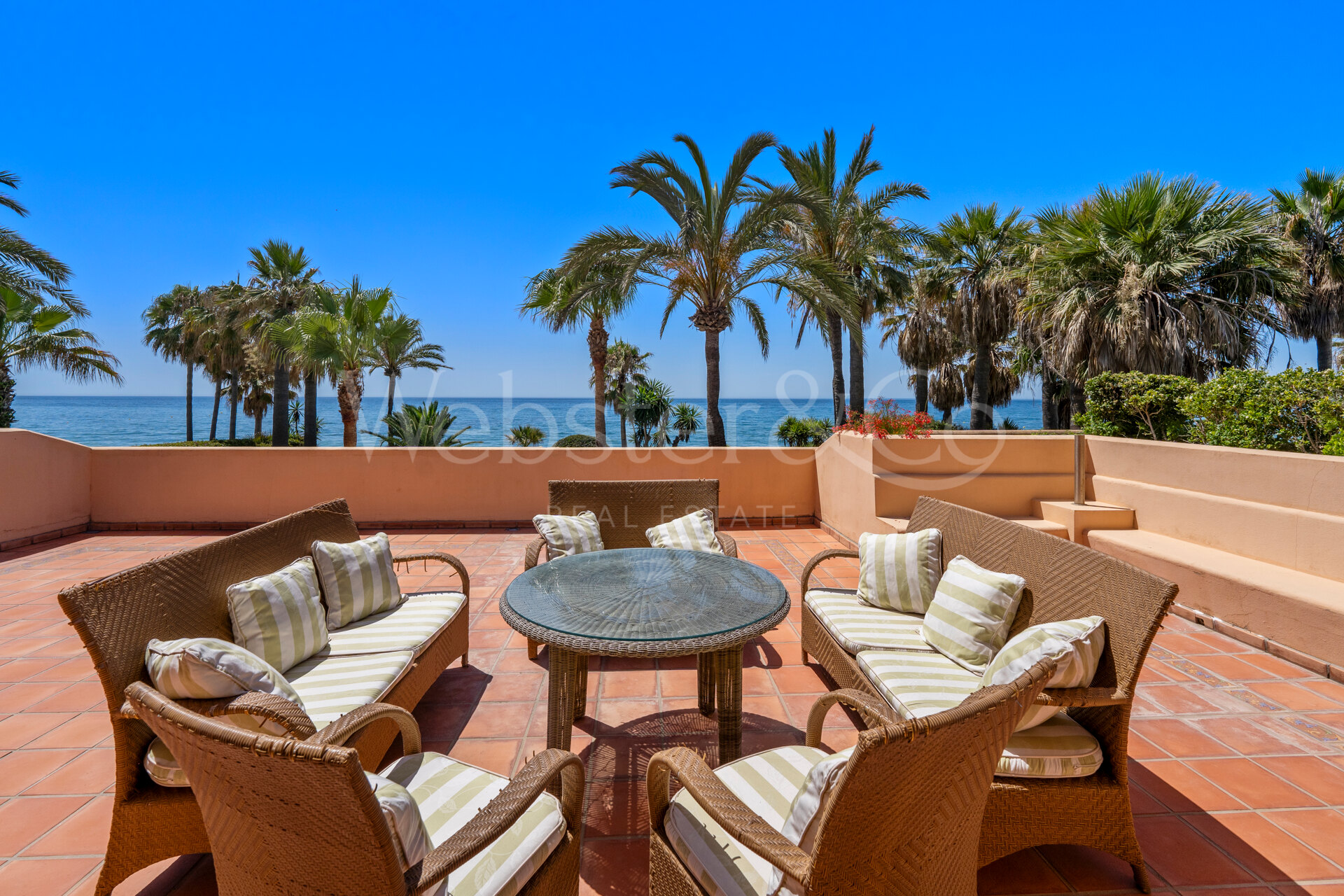 Villa Serena - Regal Luxury in Benamara