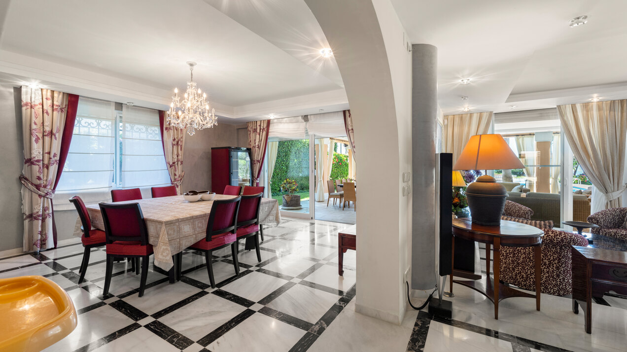 Dynamic 9 bedroom residence takes its beachfront position elegantly on the New Golden Mile
