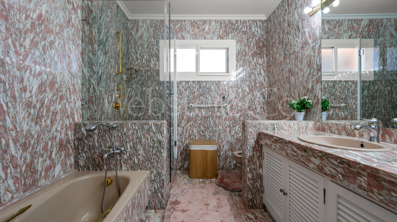 Villa Serena - Regal Luxury in Benamara