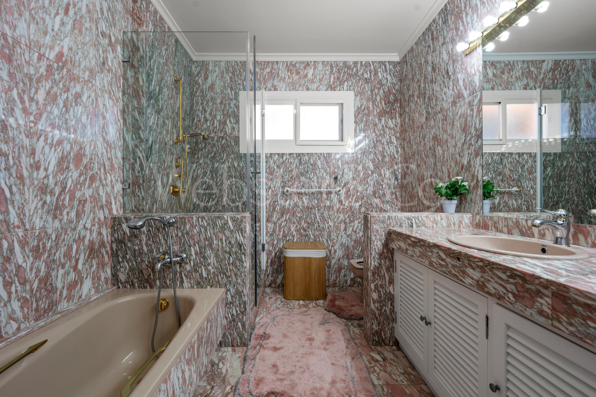 Villa Serena - Regal Luxury in Benamara