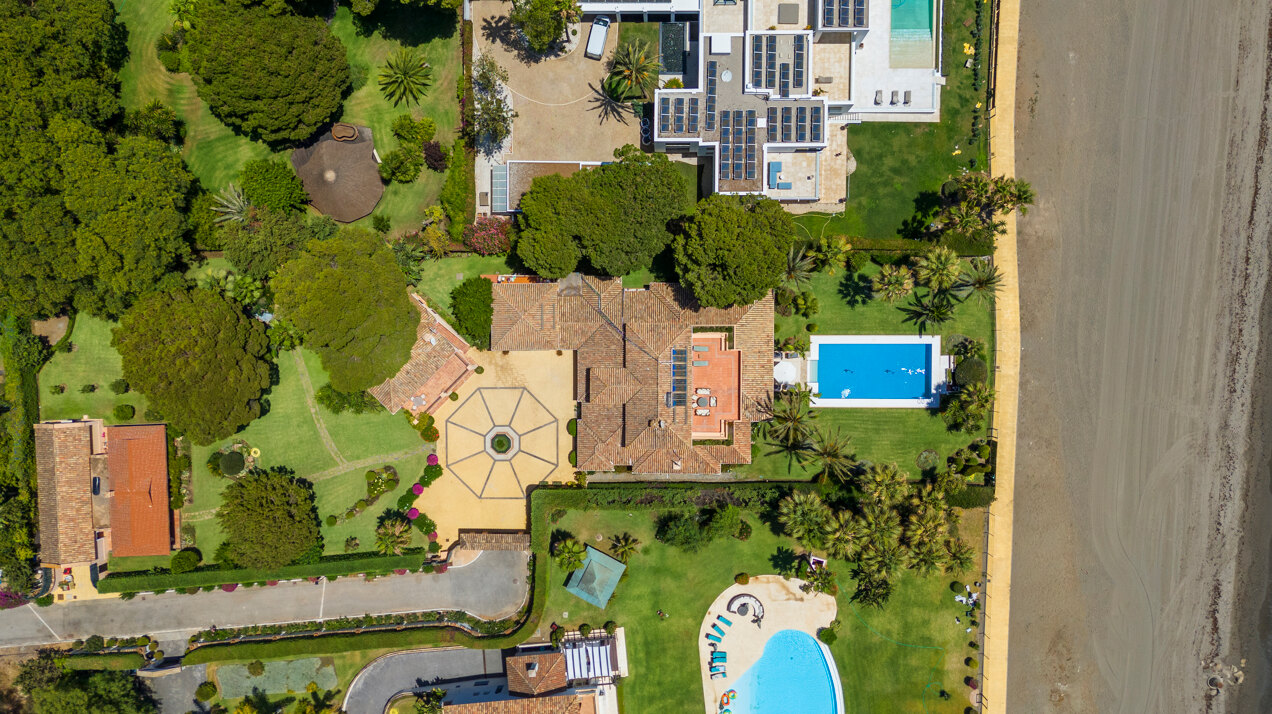 Dynamic 9 bedroom residence takes its beachfront position elegantly on the New Golden Mile