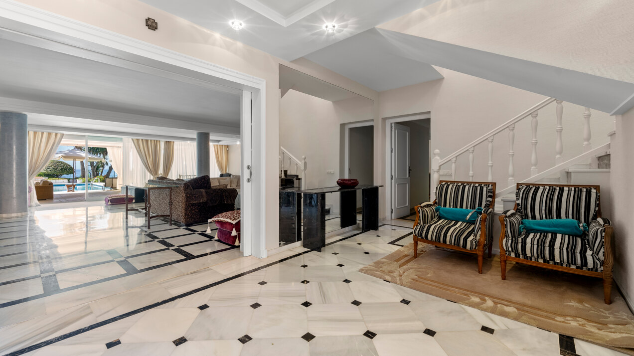 Dynamic 9 bedroom residence takes its beachfront position elegantly on the New Golden Mile