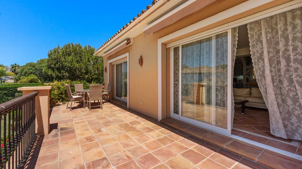 Dynamic 9 bedroom residence takes its beachfront position elegantly on the New Golden Mile
