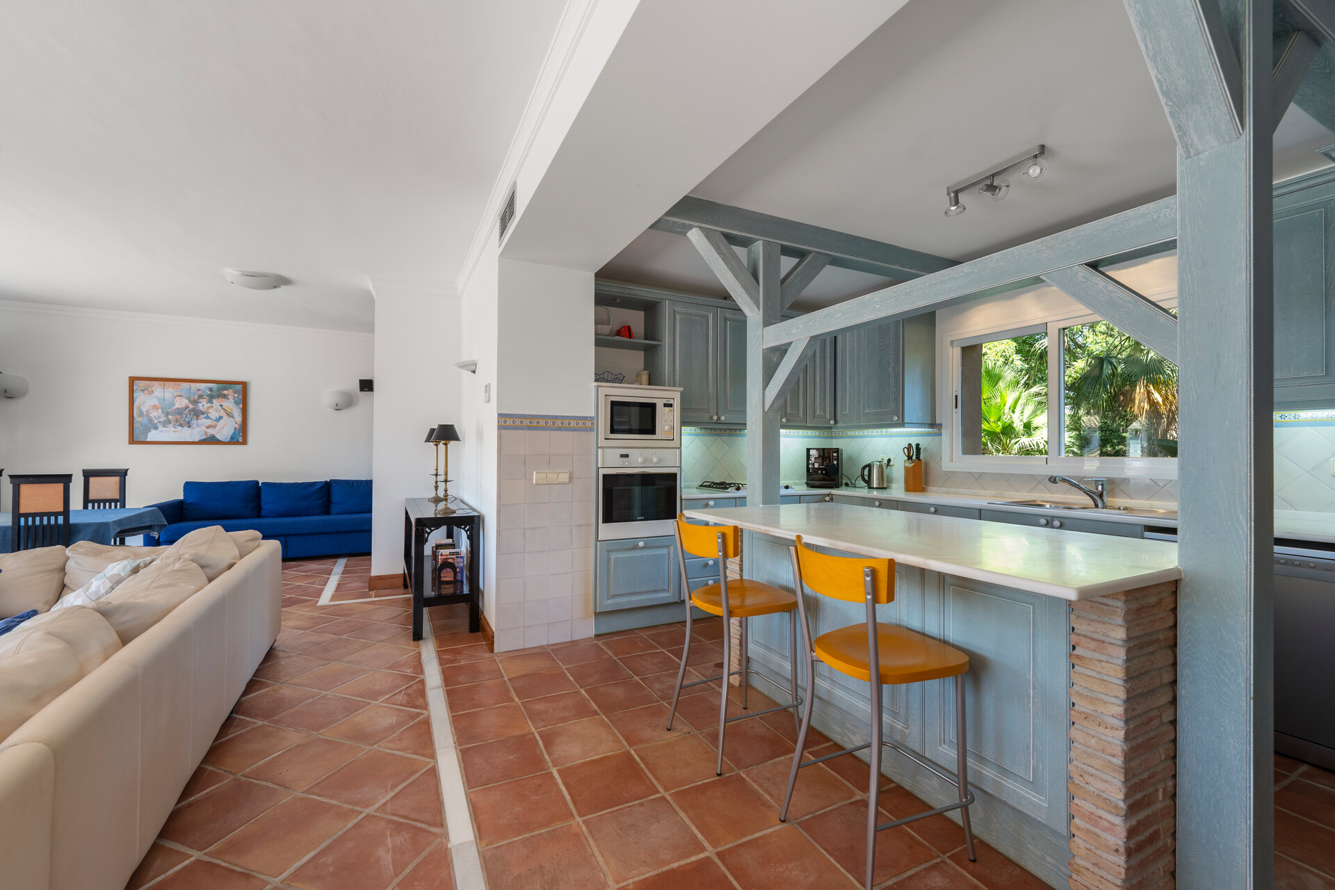 Dynamic 9 bedroom residence takes its beachfront position elegantly on the New Golden Mile