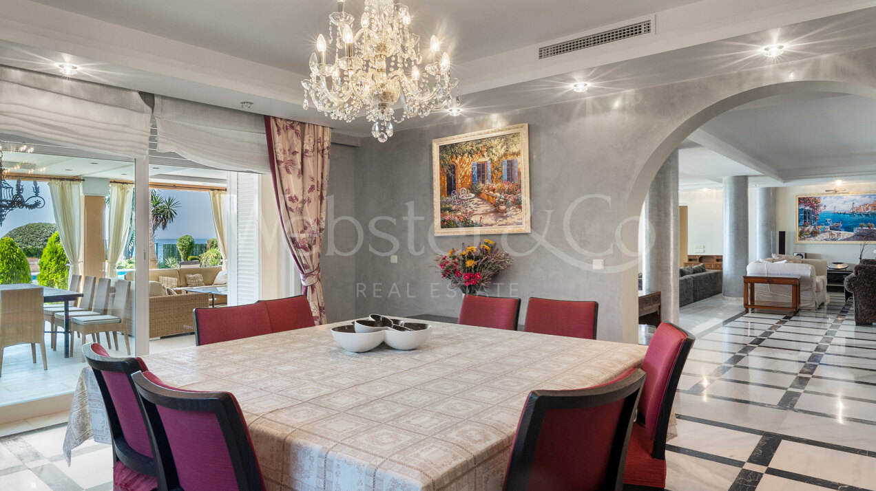 Villa Serena - Regal Luxury in Benamara