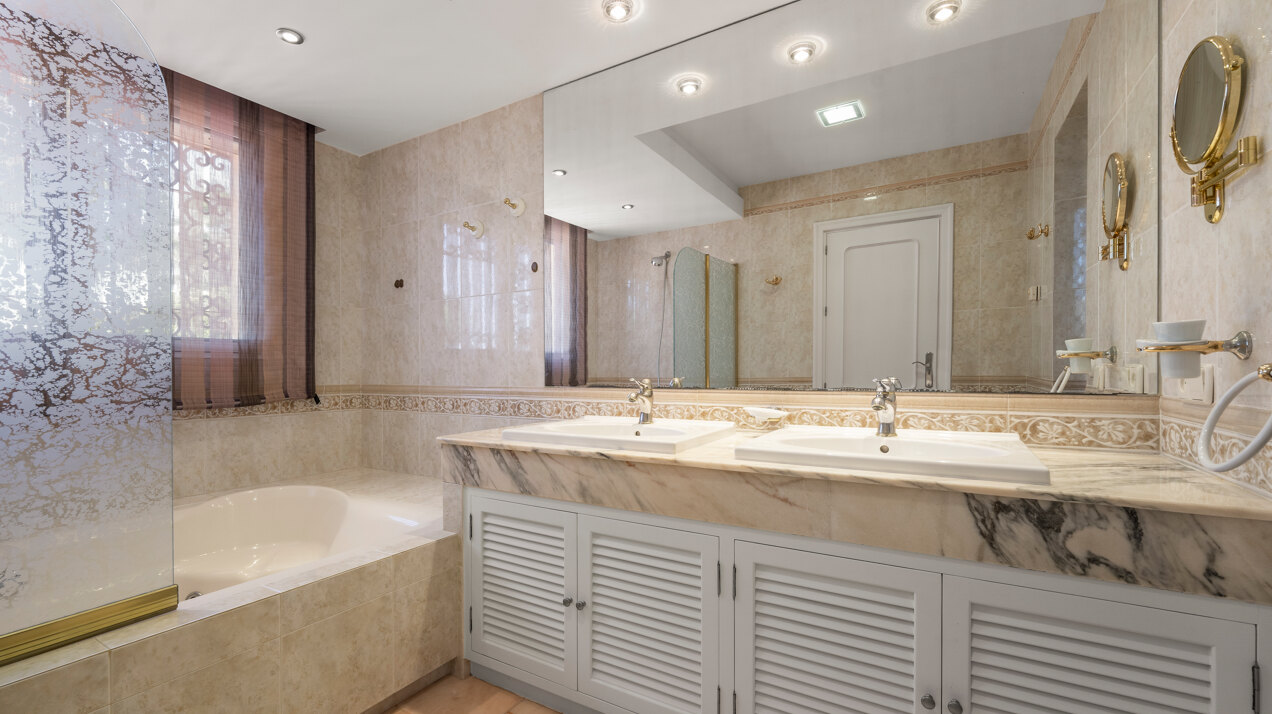 Dynamic 9 bedroom residence takes its beachfront position elegantly on the New Golden Mile
