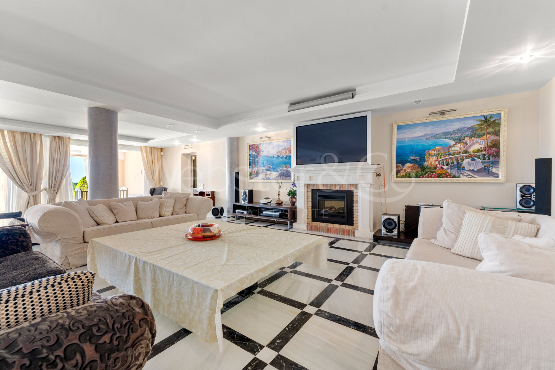 Villa Serena - Regal Luxury in Benamara