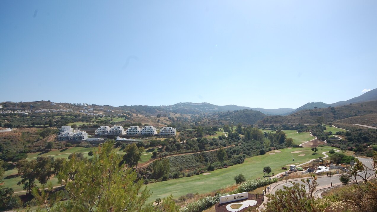 Contemporary modern new 3 bedroom villa with stunning golf views just minutes away from La Cala