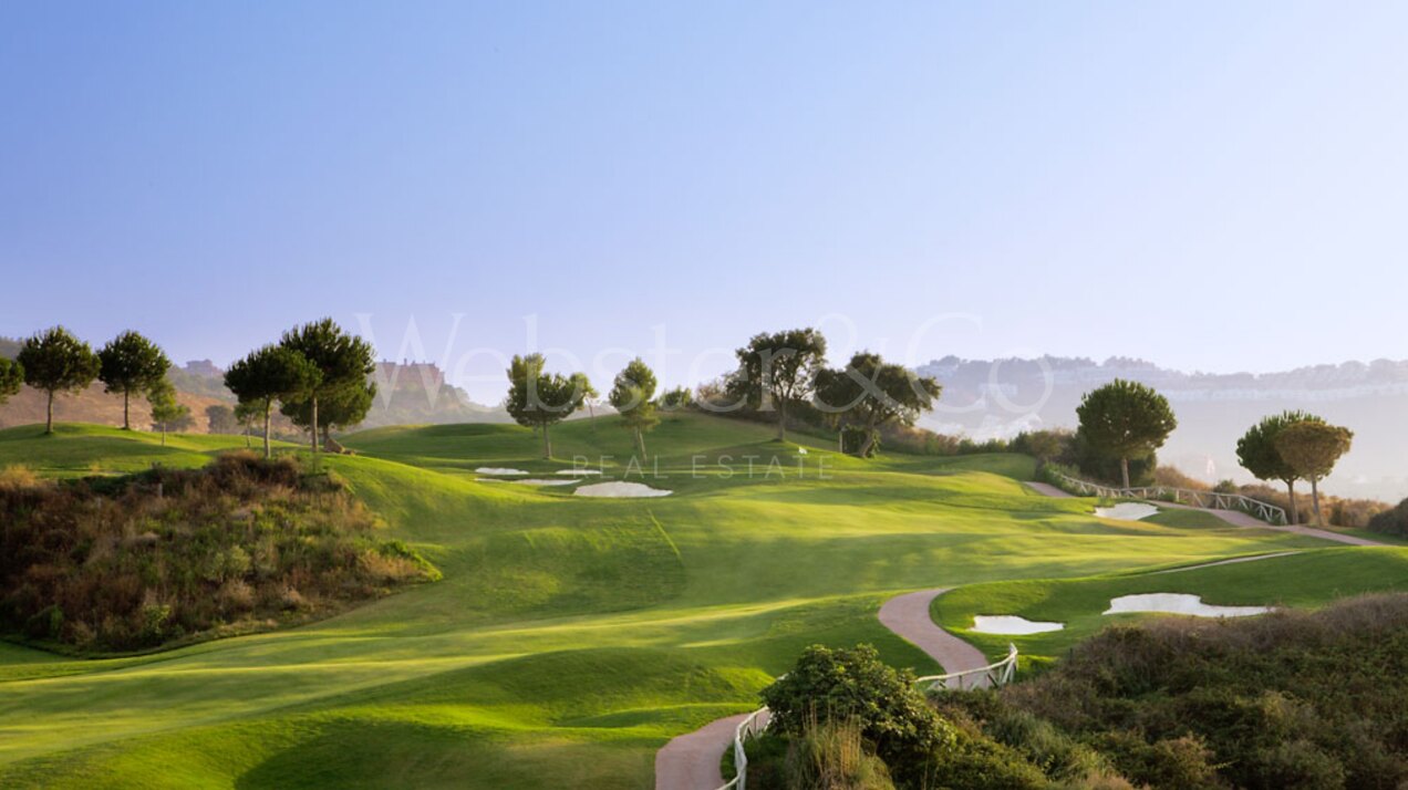 Moderna villa contemporánea de 3 dormitorios con increíbles vistas al golf en el borde de La Cala