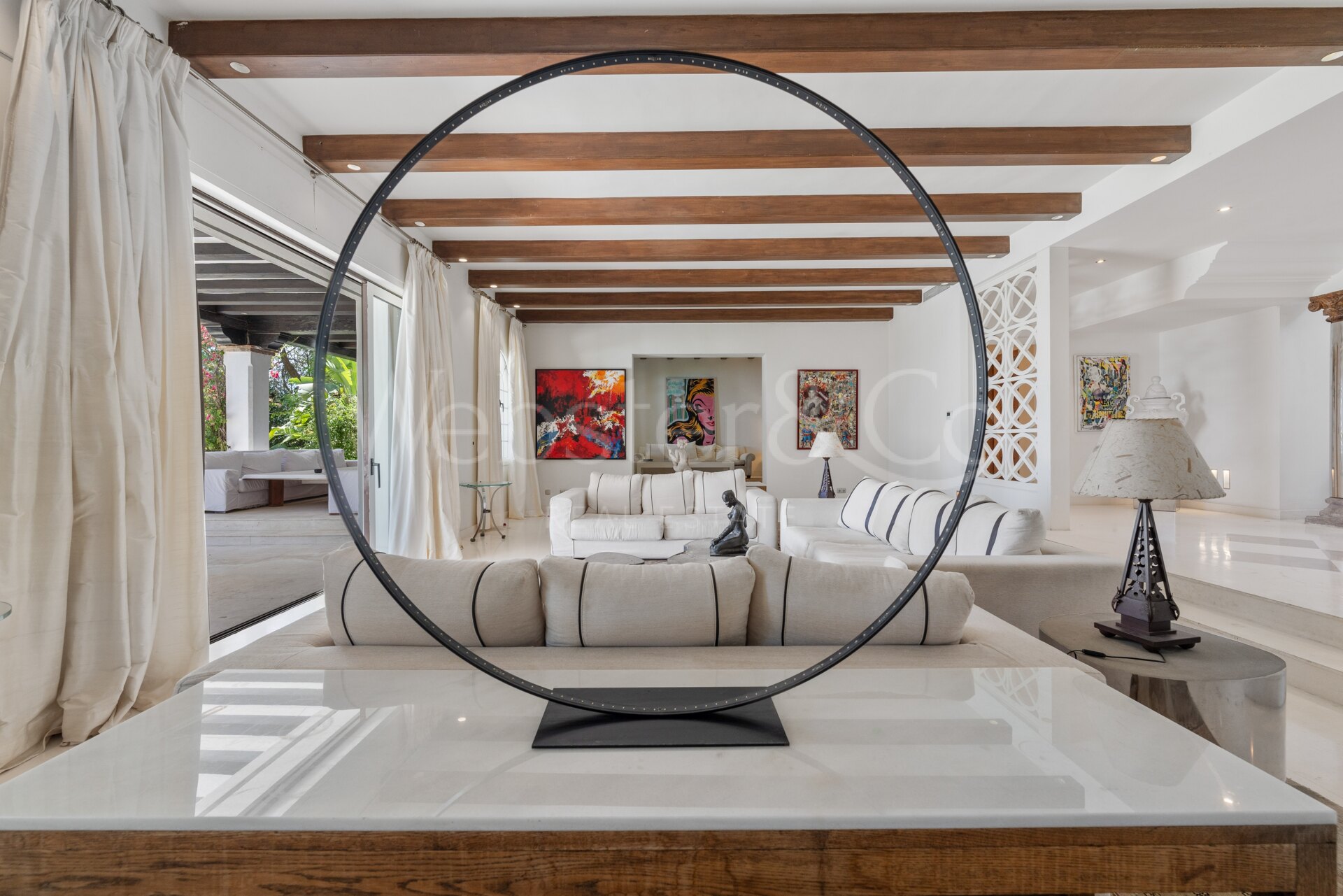 Villa Alcazar - Grand Beachfront Home, Estepona