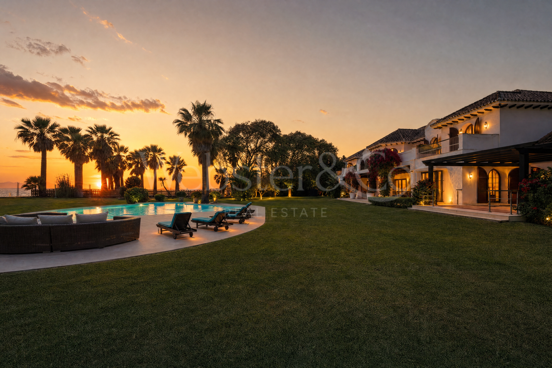 Villa Alma Lilia – Gran Villa Frente al Mar, Estepona
