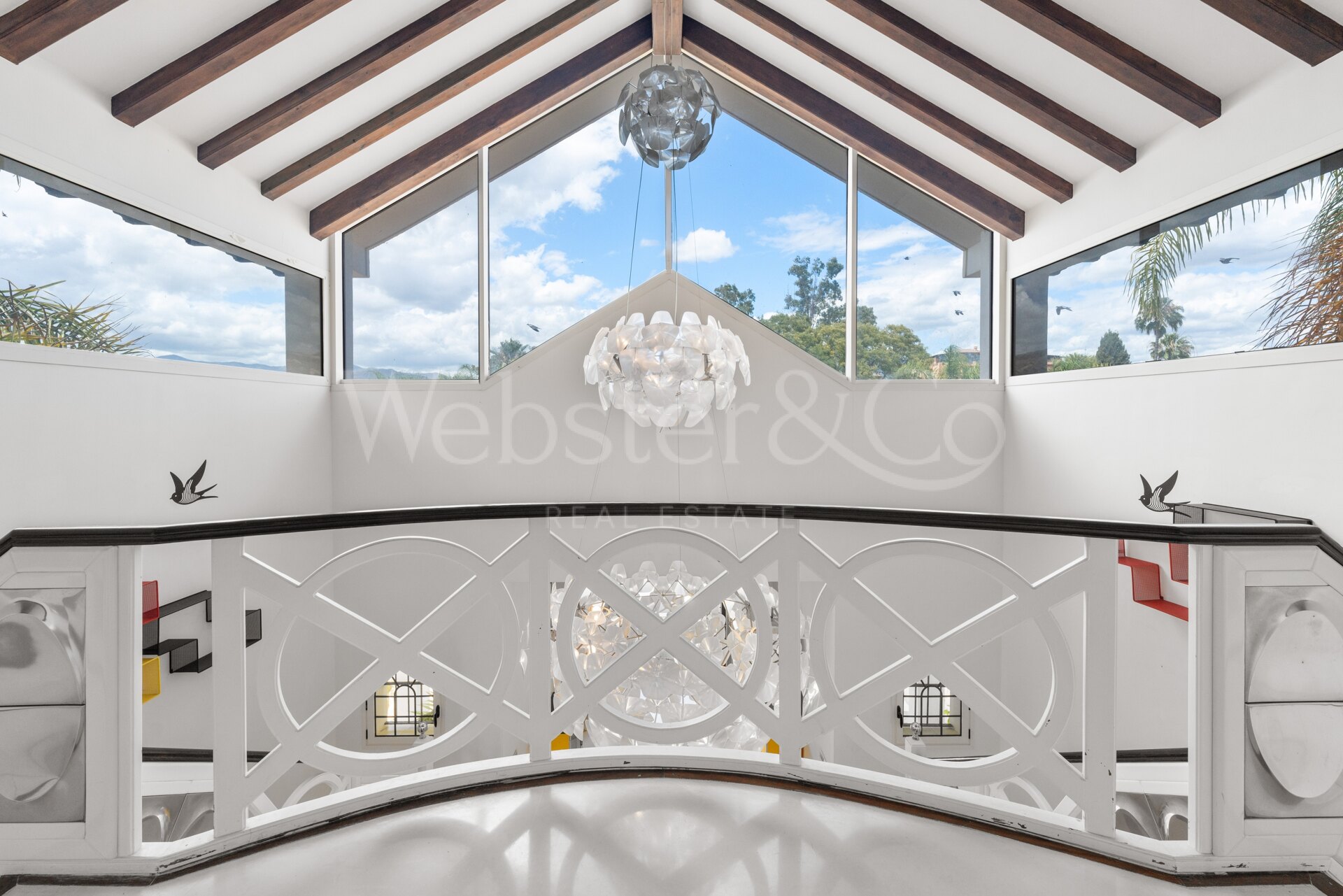 Villa Alcazar - Grand Beachfront Home, Estepona