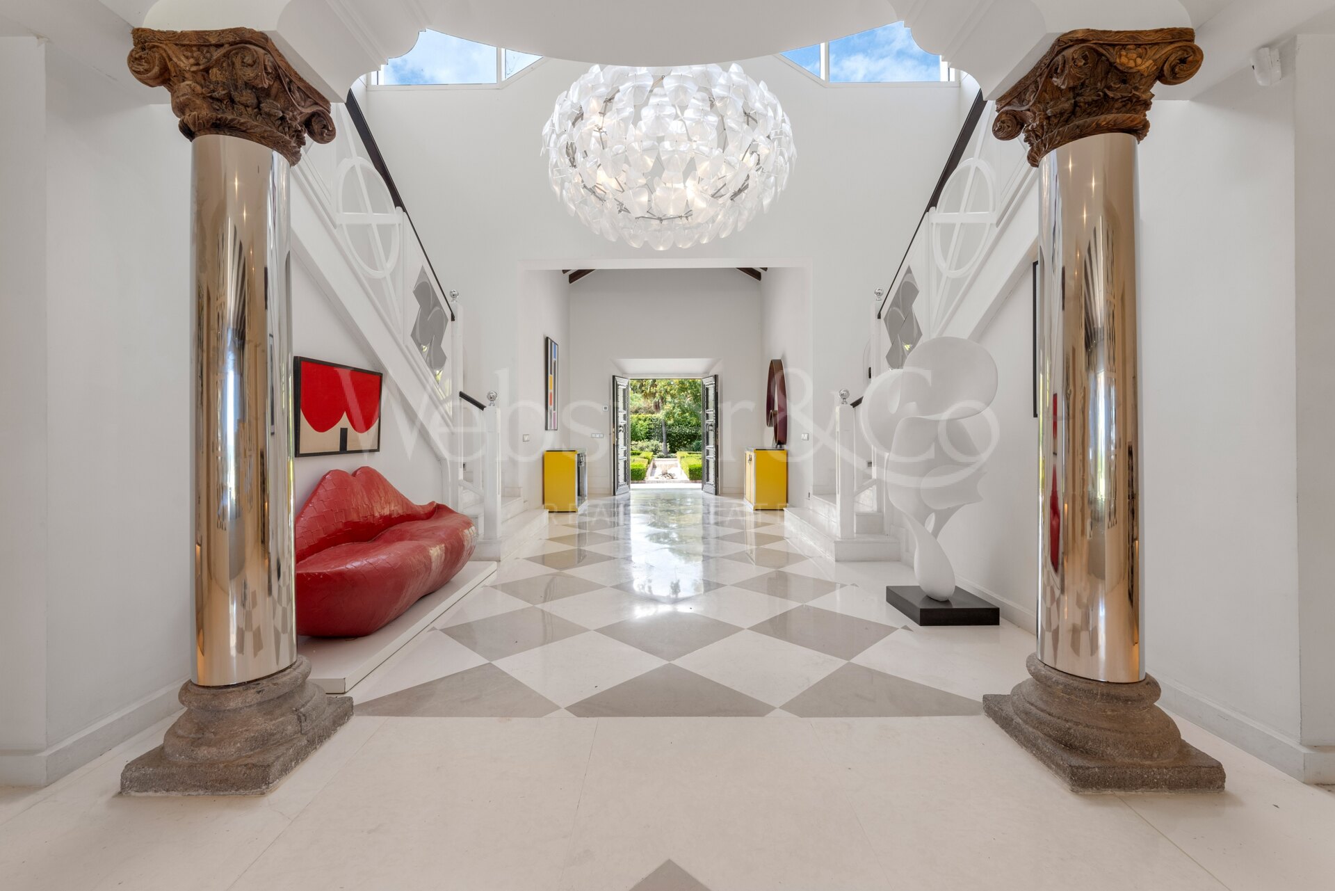 Villa Alcazar - Grand Beachfront Home, Estepona