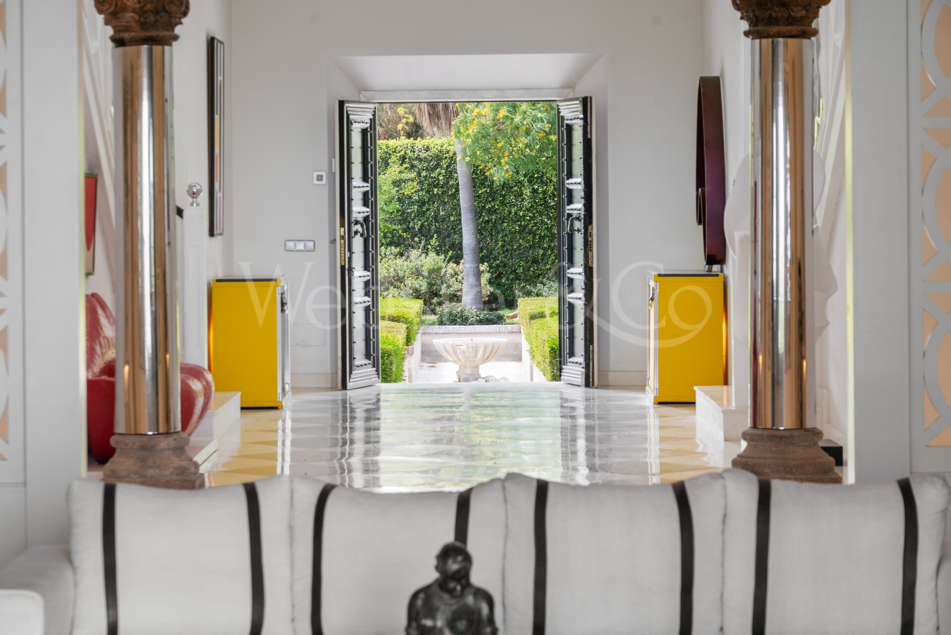 Villa Alcazar - Grand Beachfront Home, Estepona