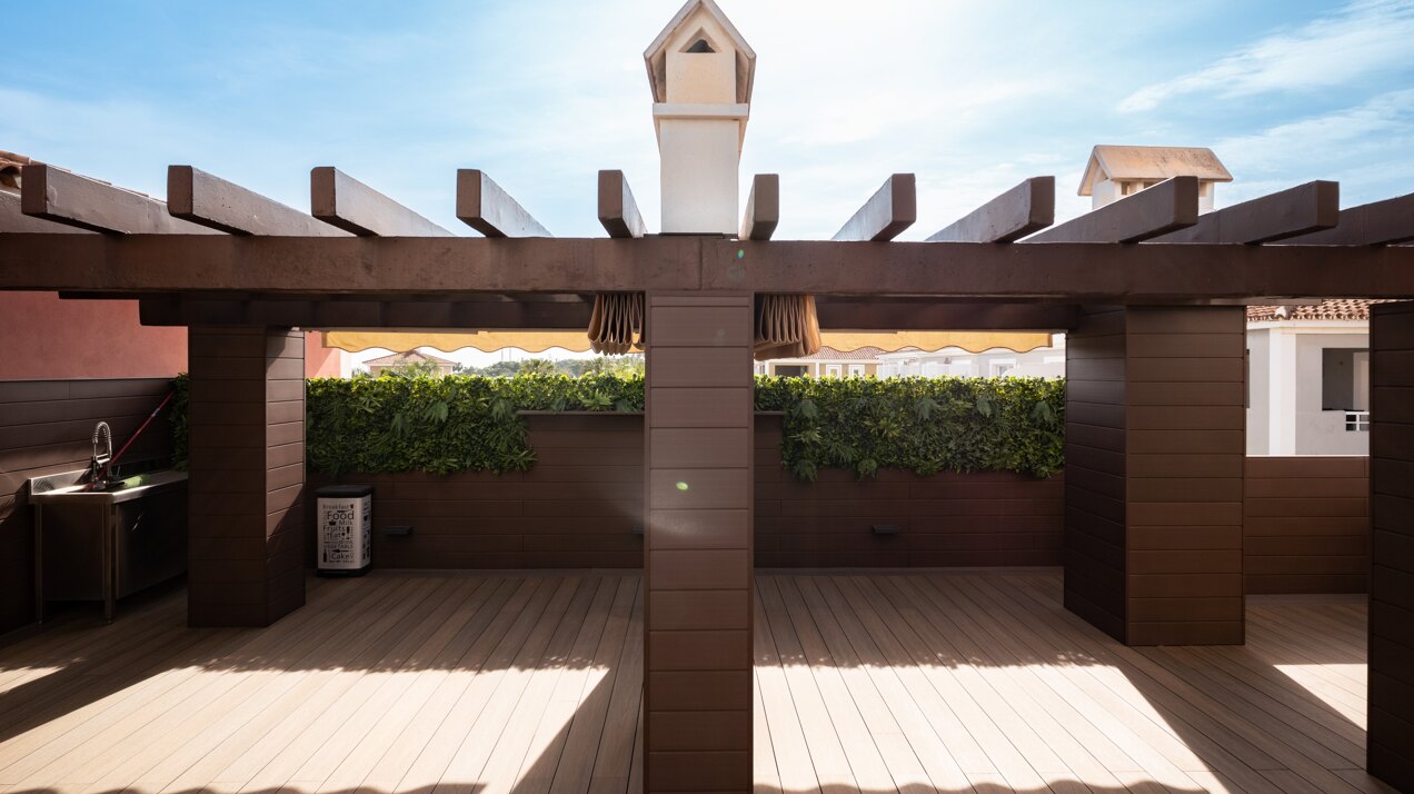 Stunning south facing duplex penthouse in sought after urbanisation in Estepona