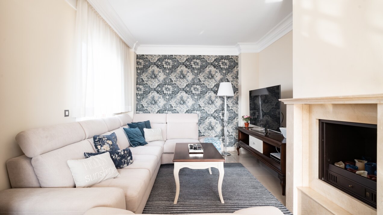 Stunning south facing duplex penthouse in sought after urbanisation in Estepona