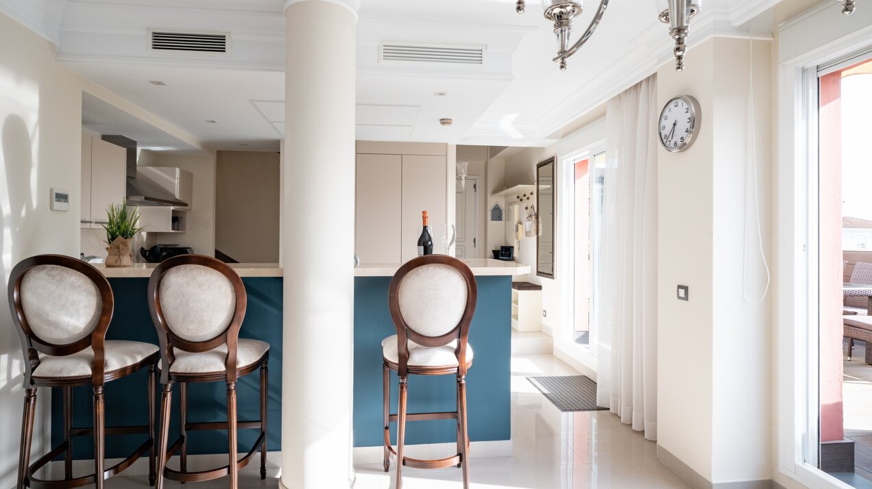 Stunning south facing duplex penthouse in sought after urbanisation in Estepona