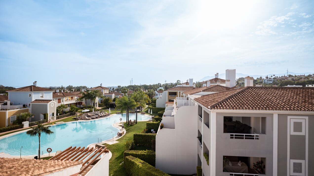 Stunning south facing duplex penthouse in sought after urbanisation in Estepona