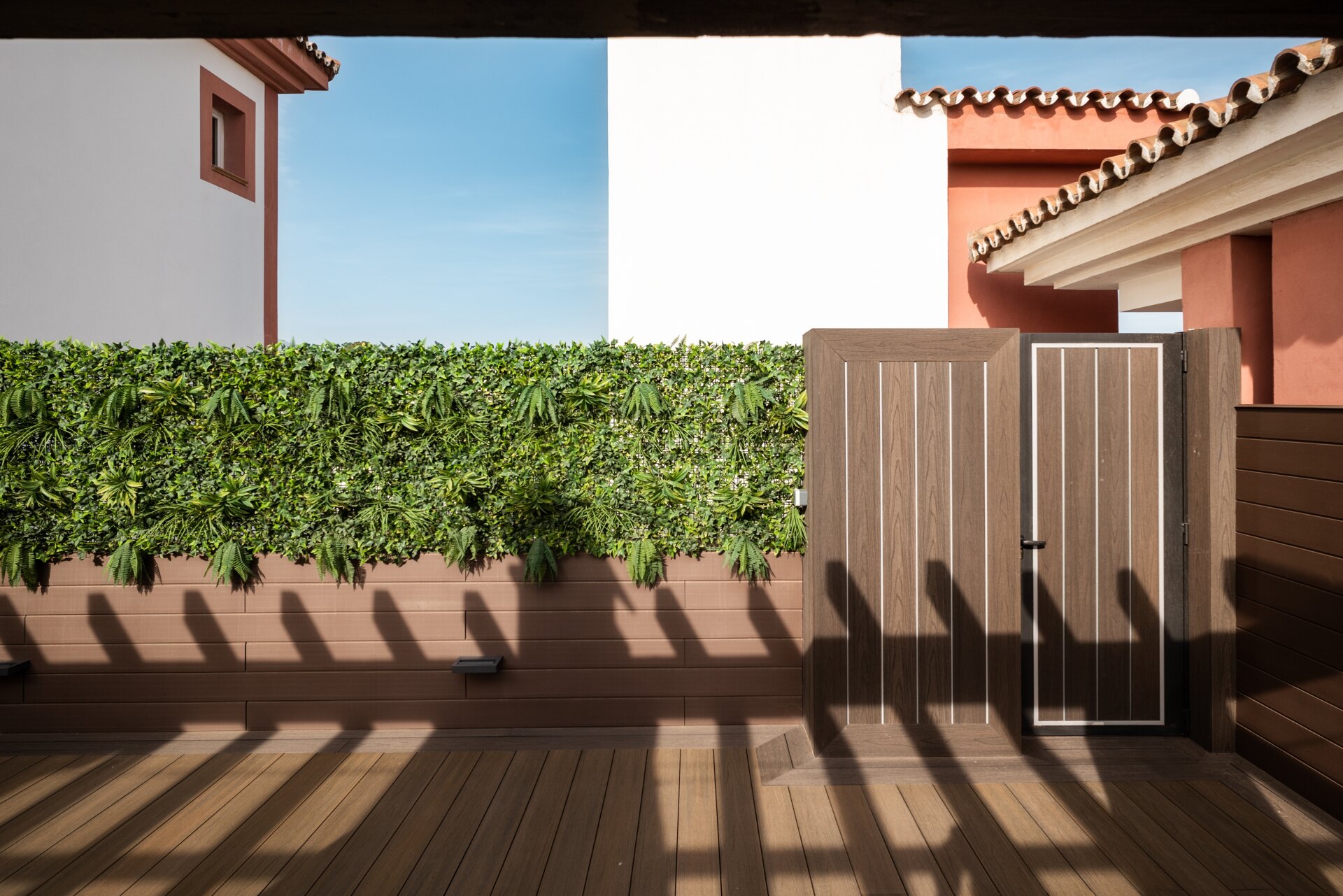 Stunning south facing duplex penthouse in sought after urbanisation in Estepona