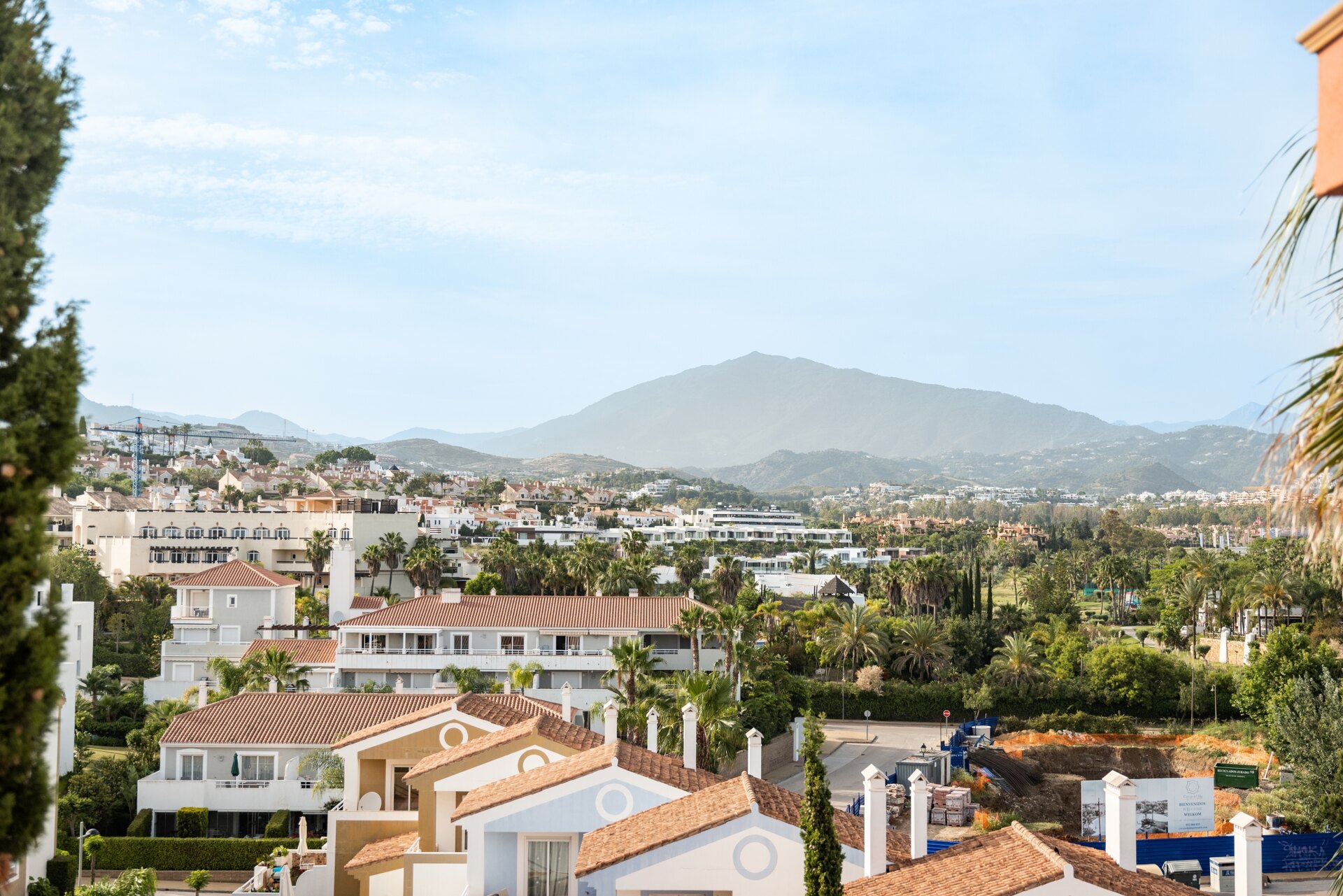 Stunning south facing duplex penthouse in sought after urbanisation in Estepona