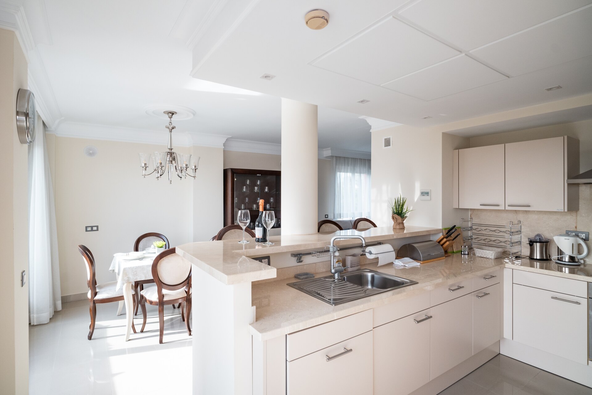 Stunning south facing duplex penthouse in sought after urbanisation in Estepona