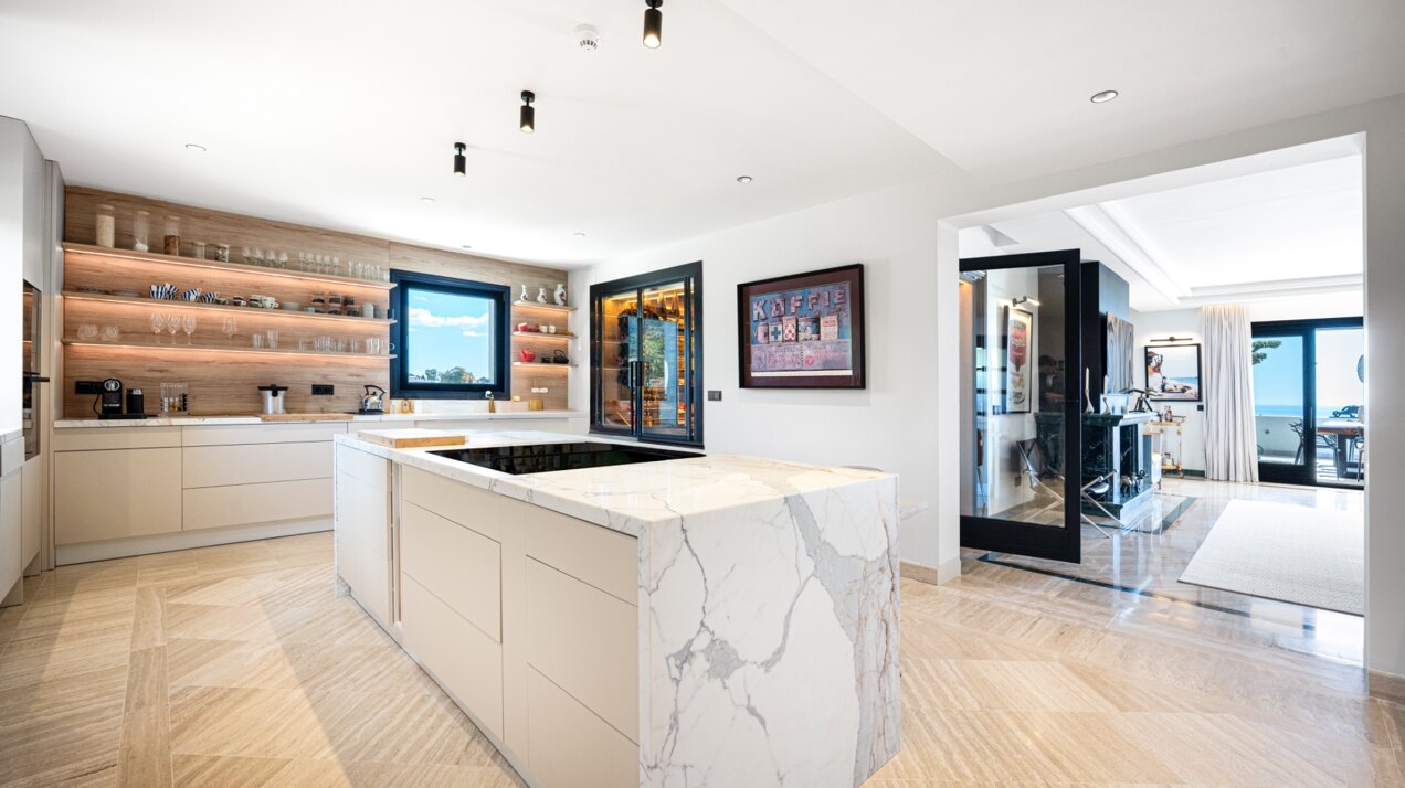 Incredible 4 bedroom duplex penthouse within prestigious gated community offers stunning views