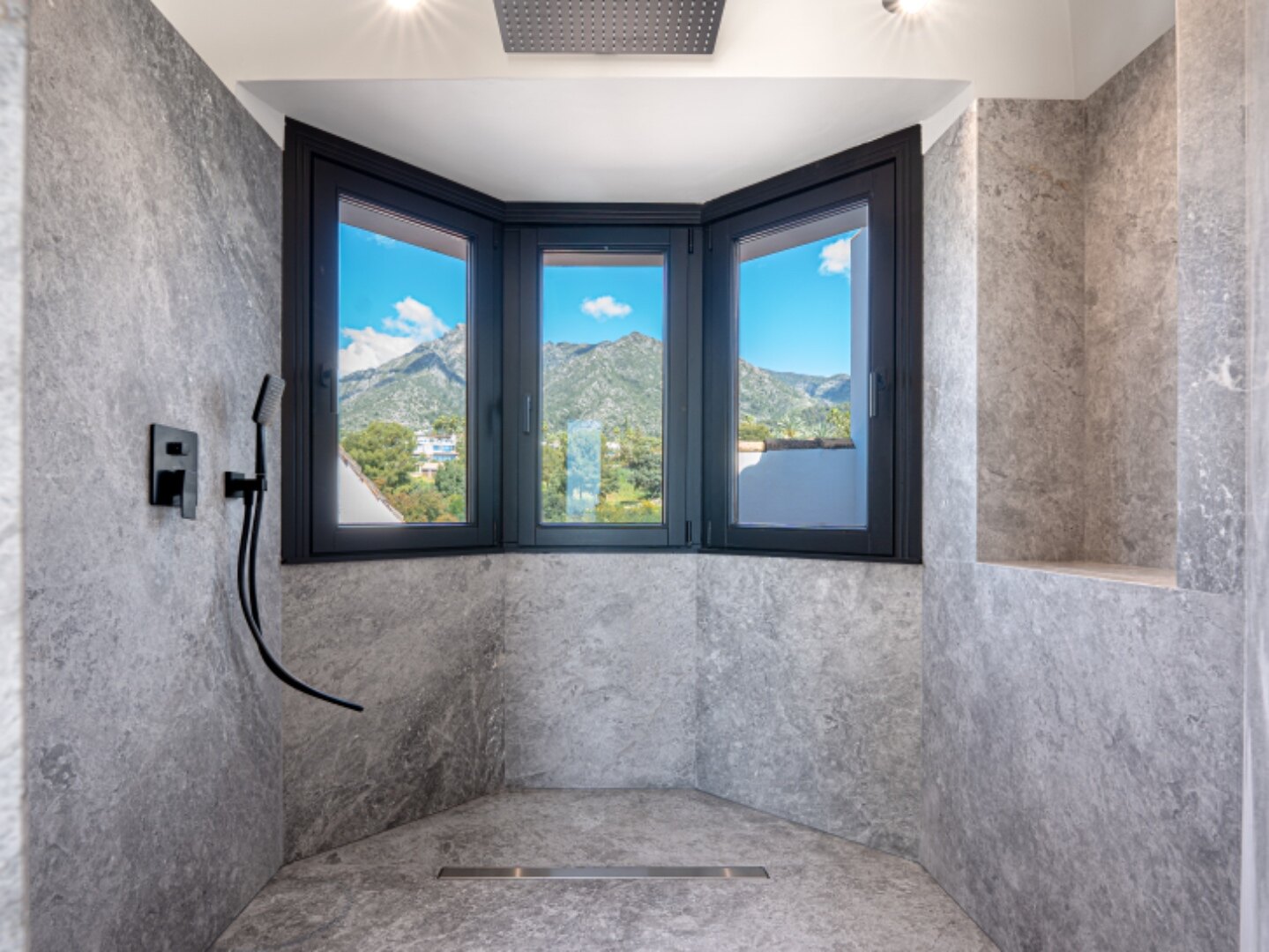 Incredible 4 bedroom duplex penthouse within prestigious gated community offers stunning views