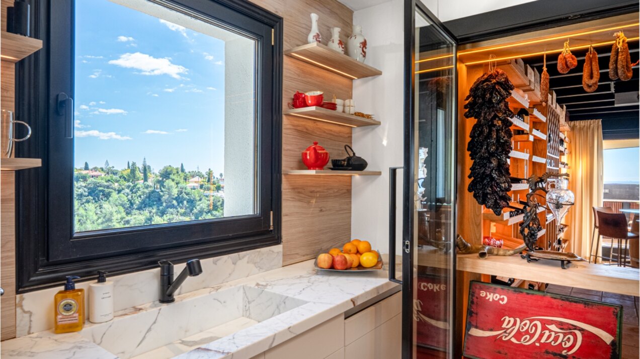 Incredible 4 bedroom duplex penthouse within prestigious gated community offers stunning views