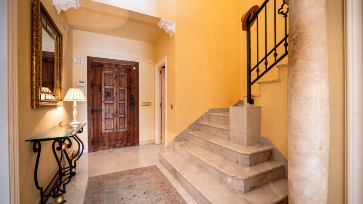 Stately 4 bedroom townhouse in quiet leafy streets in a renowned gated community is chic & welcoming
