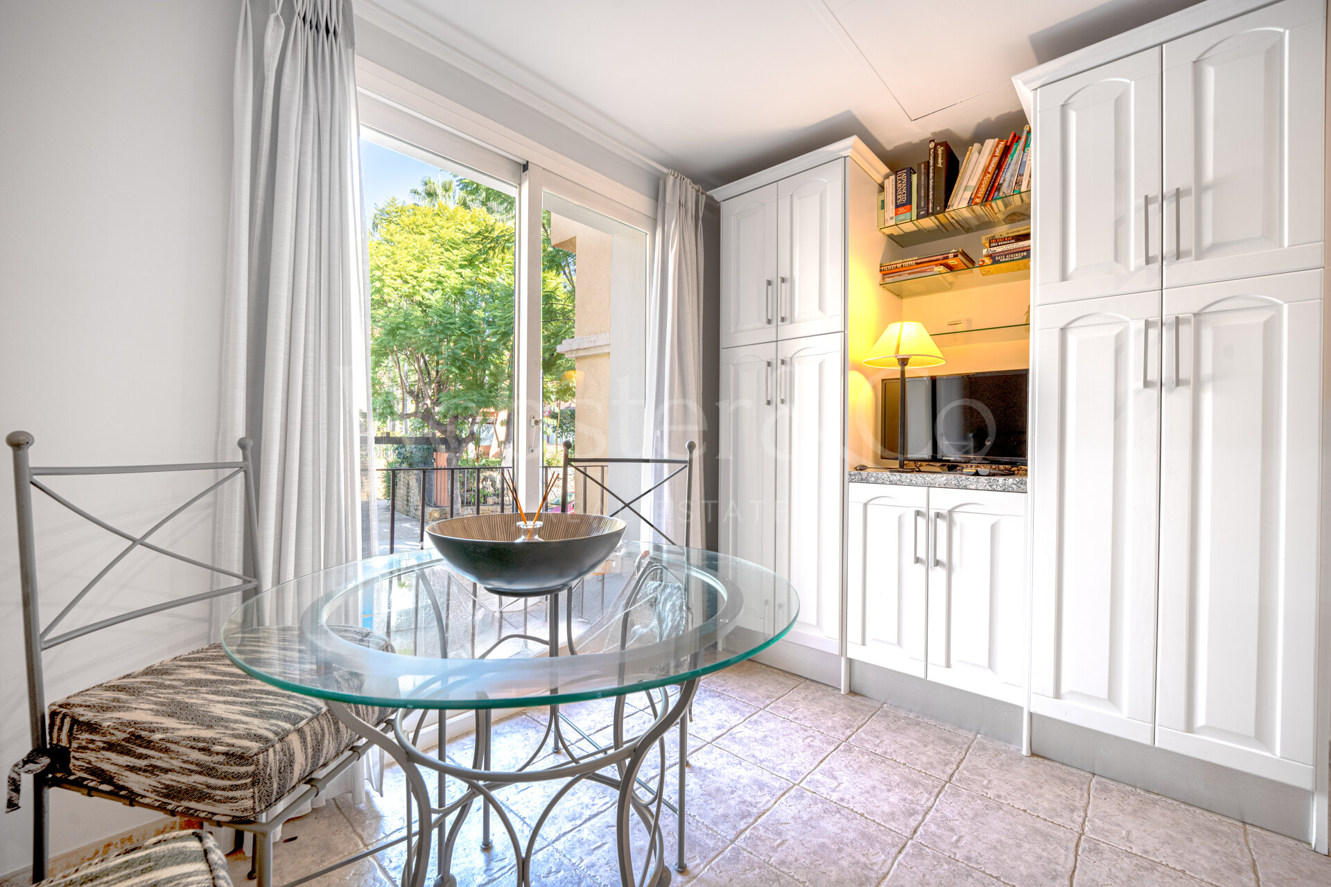 Casa adosada en enclave de élite, tranquilo y distinguido