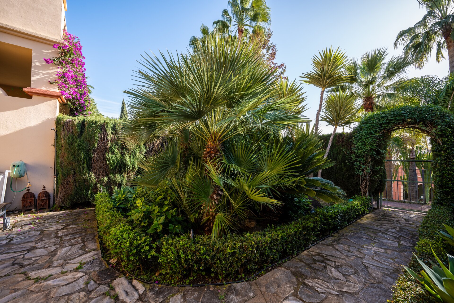 Stately townhouse in quiet & prestigious enclave