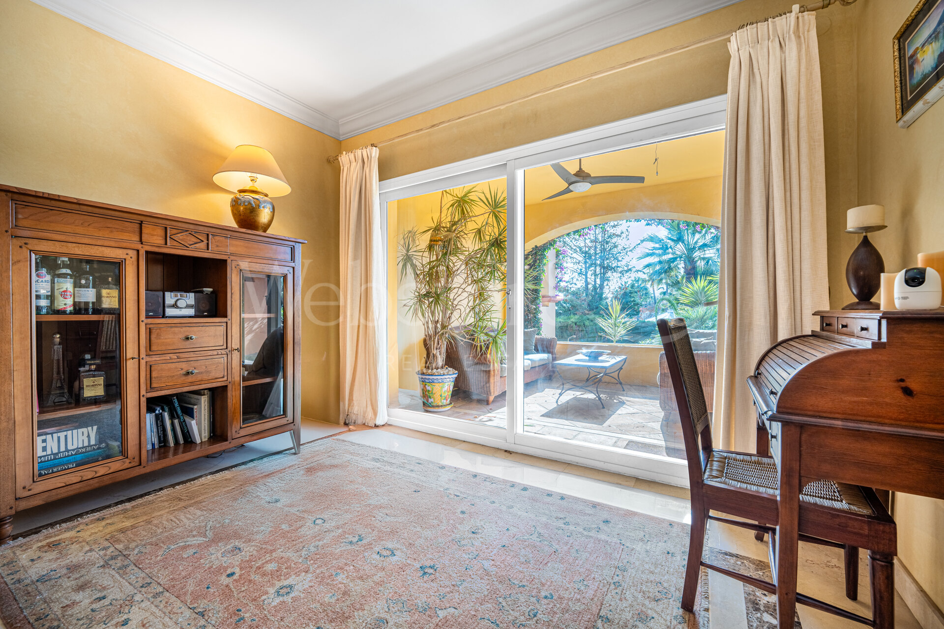 Casa adosada en enclave de élite, tranquilo y distinguido