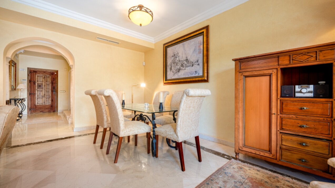 Stately 4 bedroom townhouse in quiet leafy streets in a renowned gated community is chic & welcoming