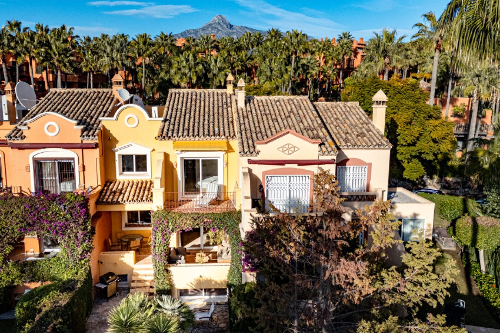 Stately 4 bedroom townhouse in quiet leafy streets in a renowned gated community is chic & welcoming