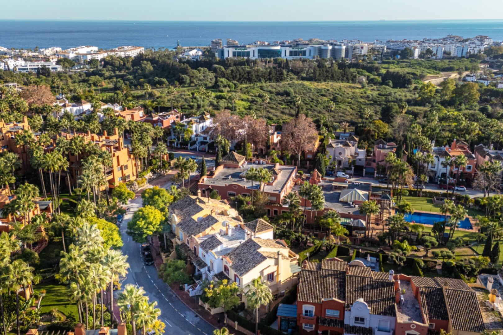 Stately 4 bedroom townhouse in quiet leafy streets in a renowned gated community is chic & welcoming