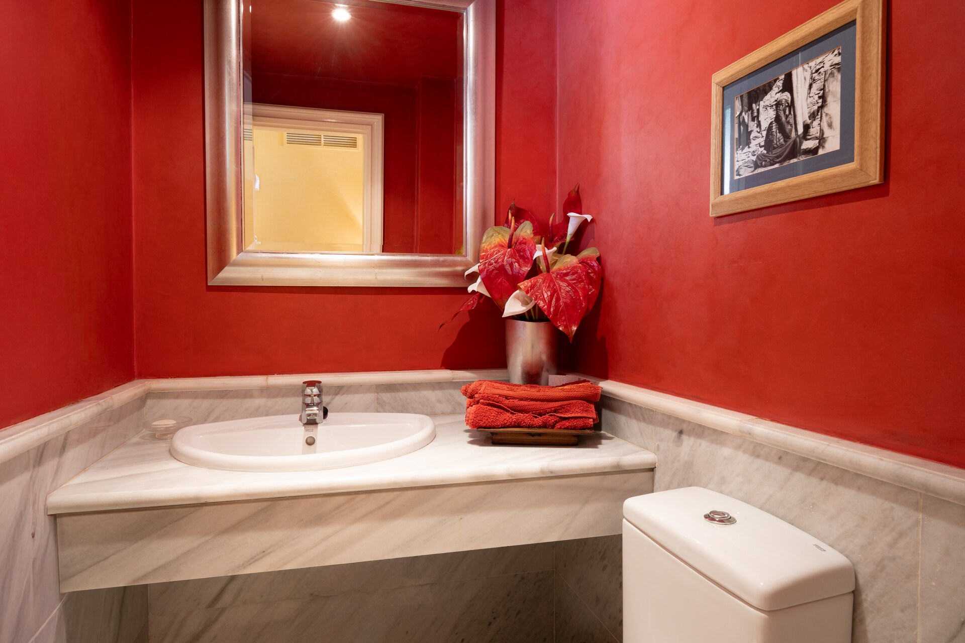 Stately townhouse in quiet & prestigious enclave