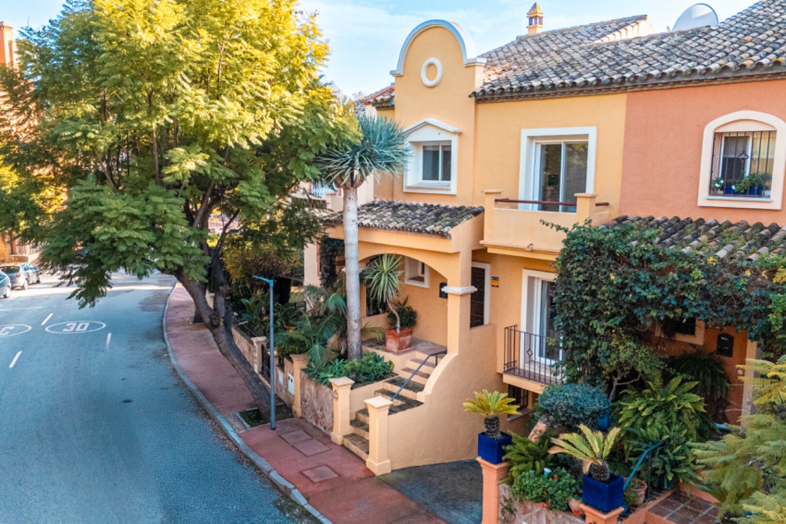 Stately 4 bedroom townhouse in quiet leafy streets in a renowned gated community is chic & welcoming