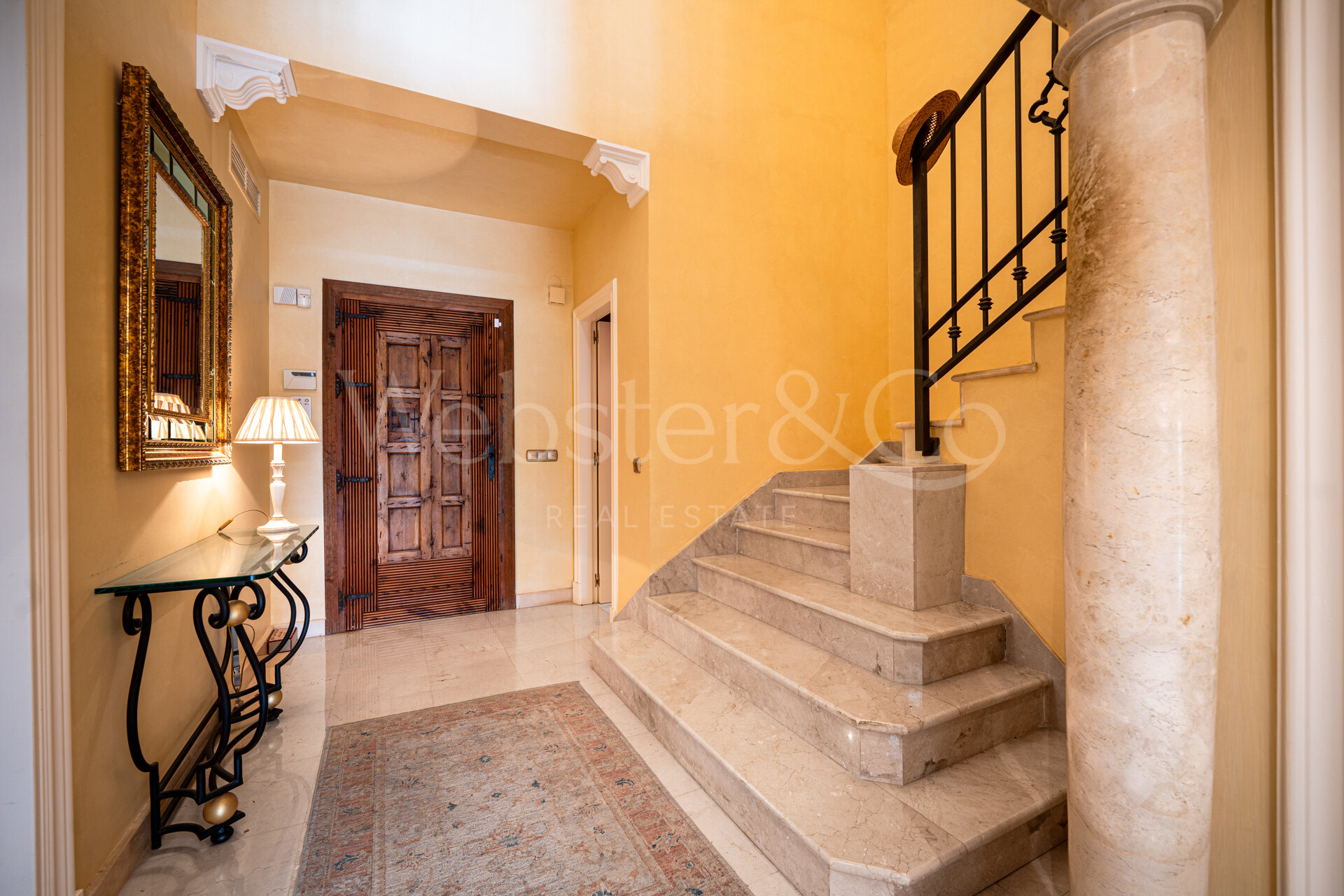 Casa adosada en enclave de élite, tranquilo y distinguido