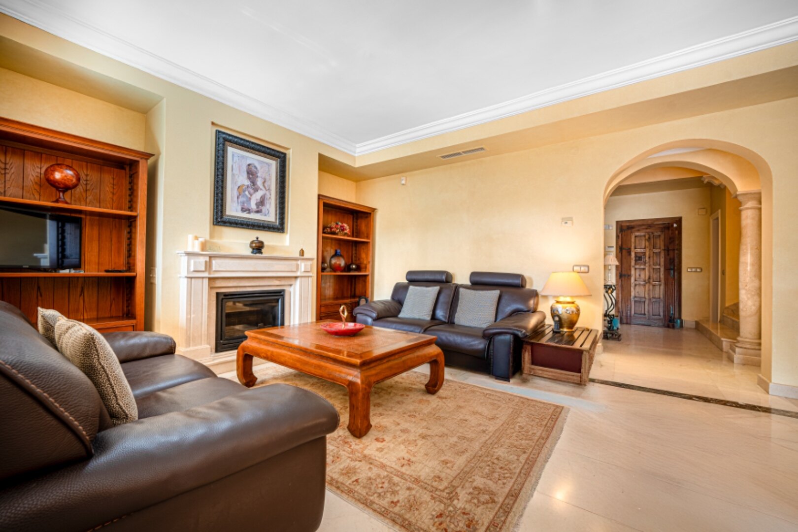 Stately 4 bedroom townhouse in quiet leafy streets in a renowned gated community is chic & welcoming