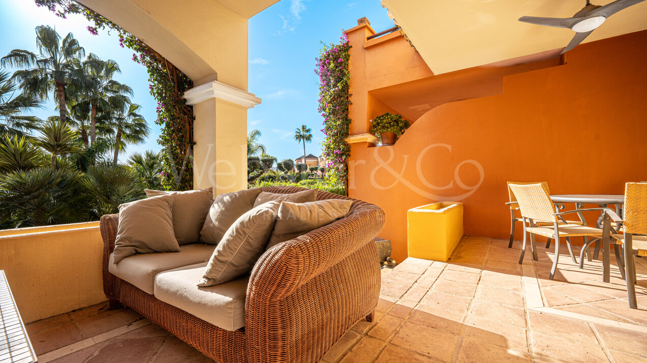 Stately townhouse in quiet & prestigious enclave